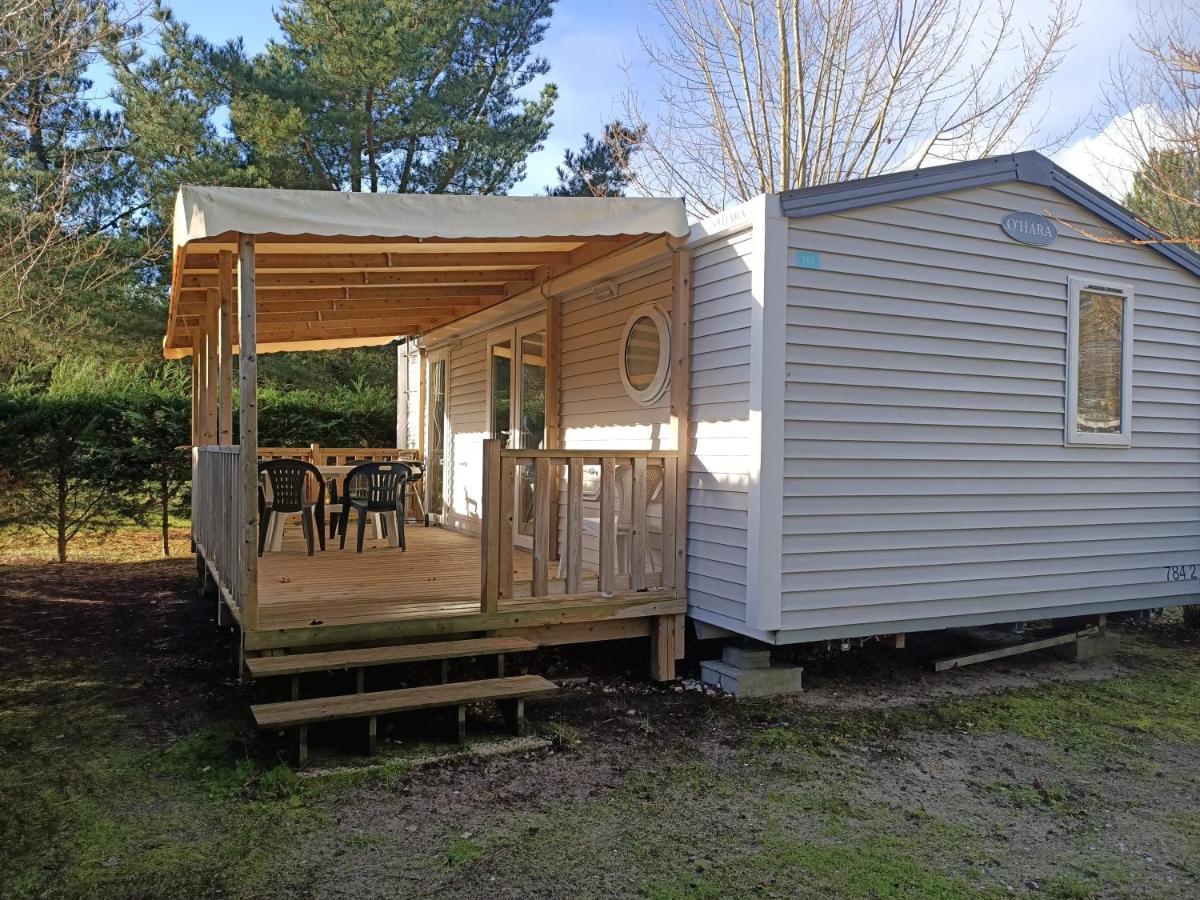 Domaine Du Collet**** Hotel Villeneuve-en-Retz Exterior photo